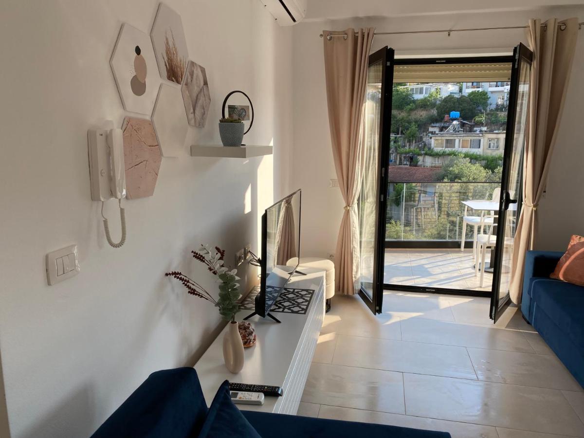 Apartment Artemis Химар Екстериор снимка